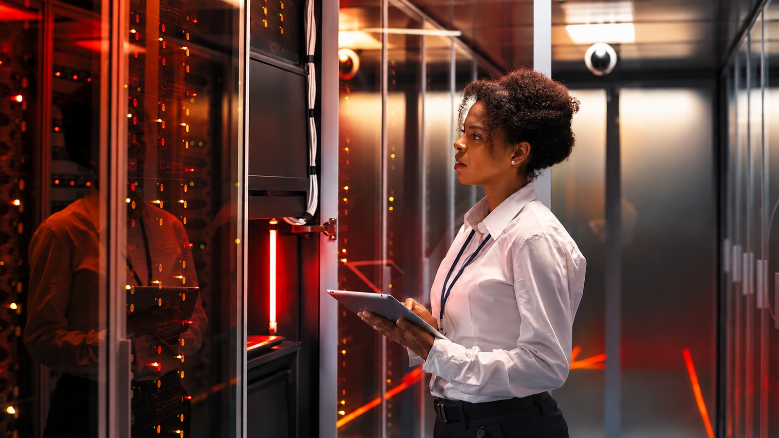 Key Challenges and Innovations for 800G and 1.6T Networking